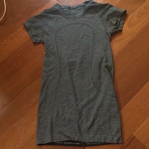 lululemon Swiftly Tech Short Sleeve Crew